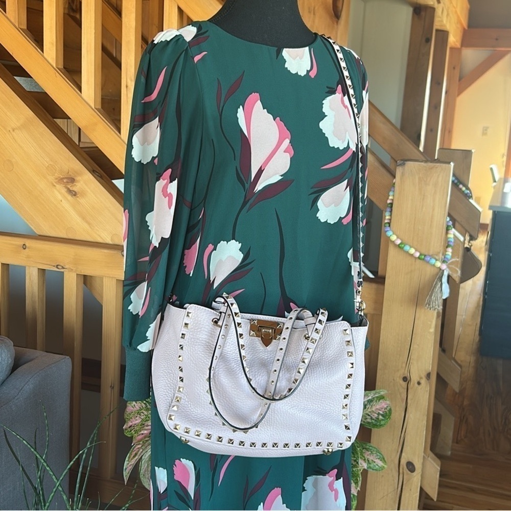 Valentino Garavani Rockstud Leather Tote - Picture 12 of 14